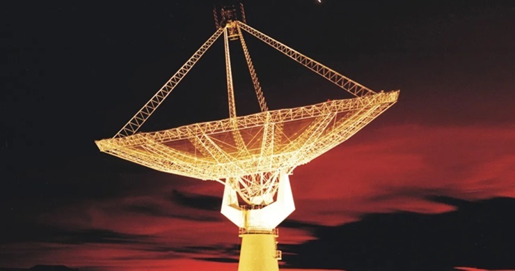 Astronomers-capture-radio-signal-from-ancient-galaxy